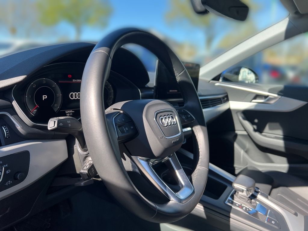 Audi A4 2023 г. Чёрный, пробег 53070 км