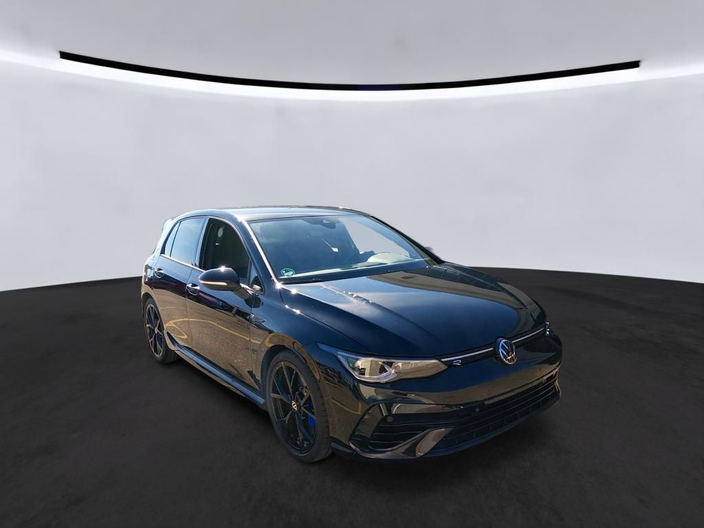 Volkswagen Golf 2024 г. Чёрный, пробег 12829 км