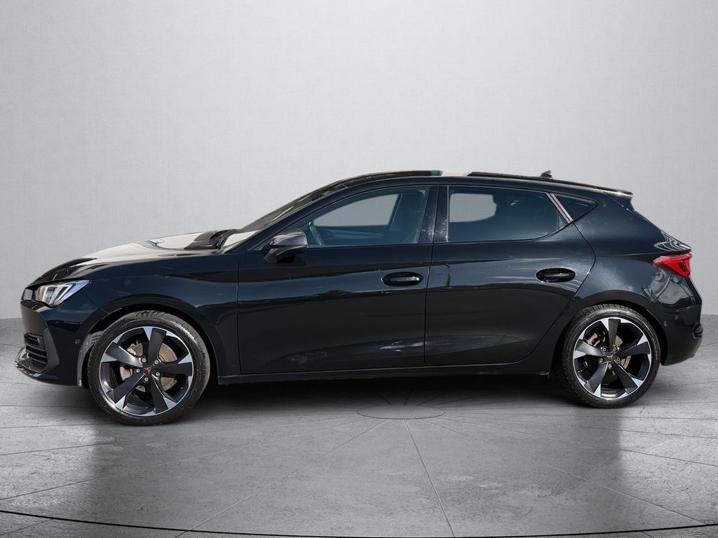 Cupra Leon 2023 г. Чёрный, пробег 47819 км