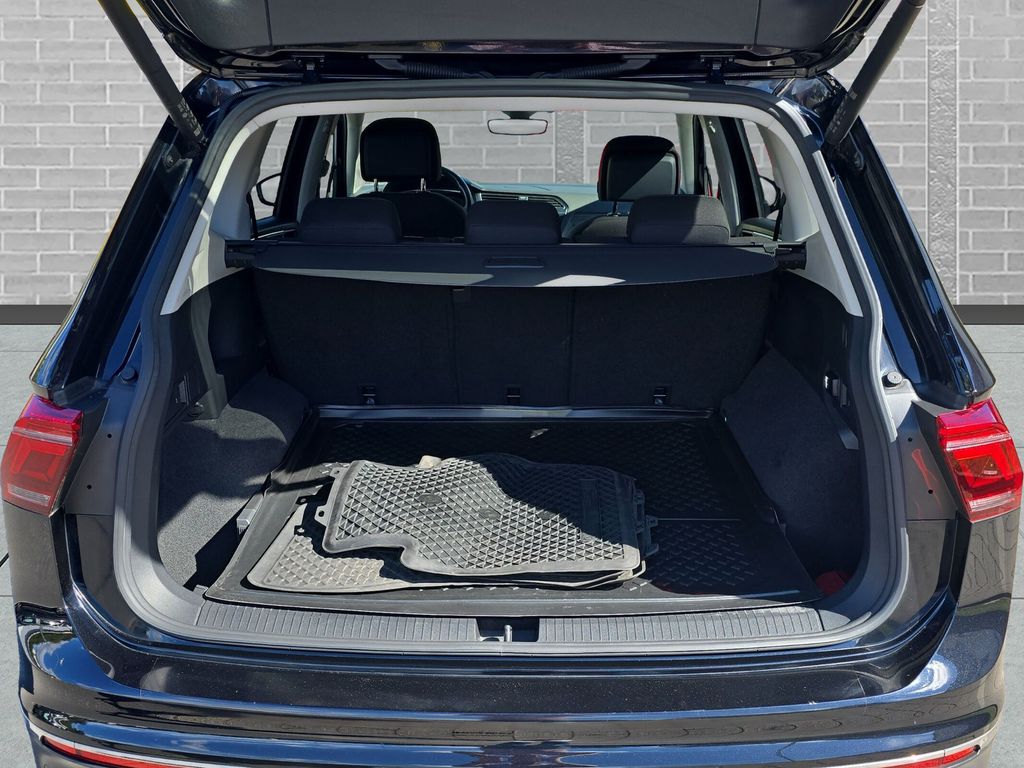 Volkswagen TIGUAN ALLSPACE 2022 г. Чёрный, пробег 48500 км