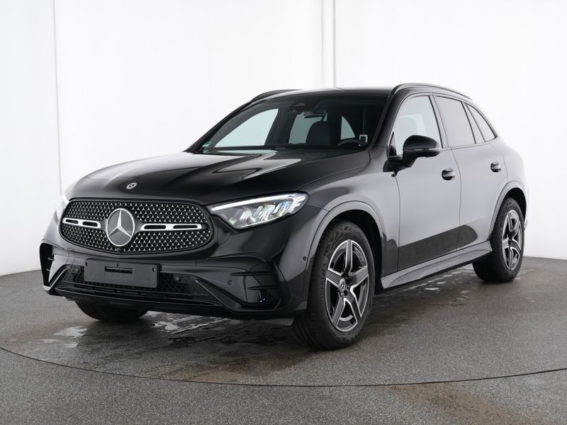 Mercedes-Benz GLC 200 2025 г. Чёрный, пробег 15670 км