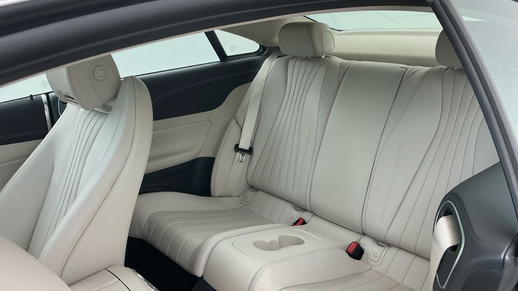 Mercedes-Benz E 300 2021 г. Чёрный, пробег 28124 км