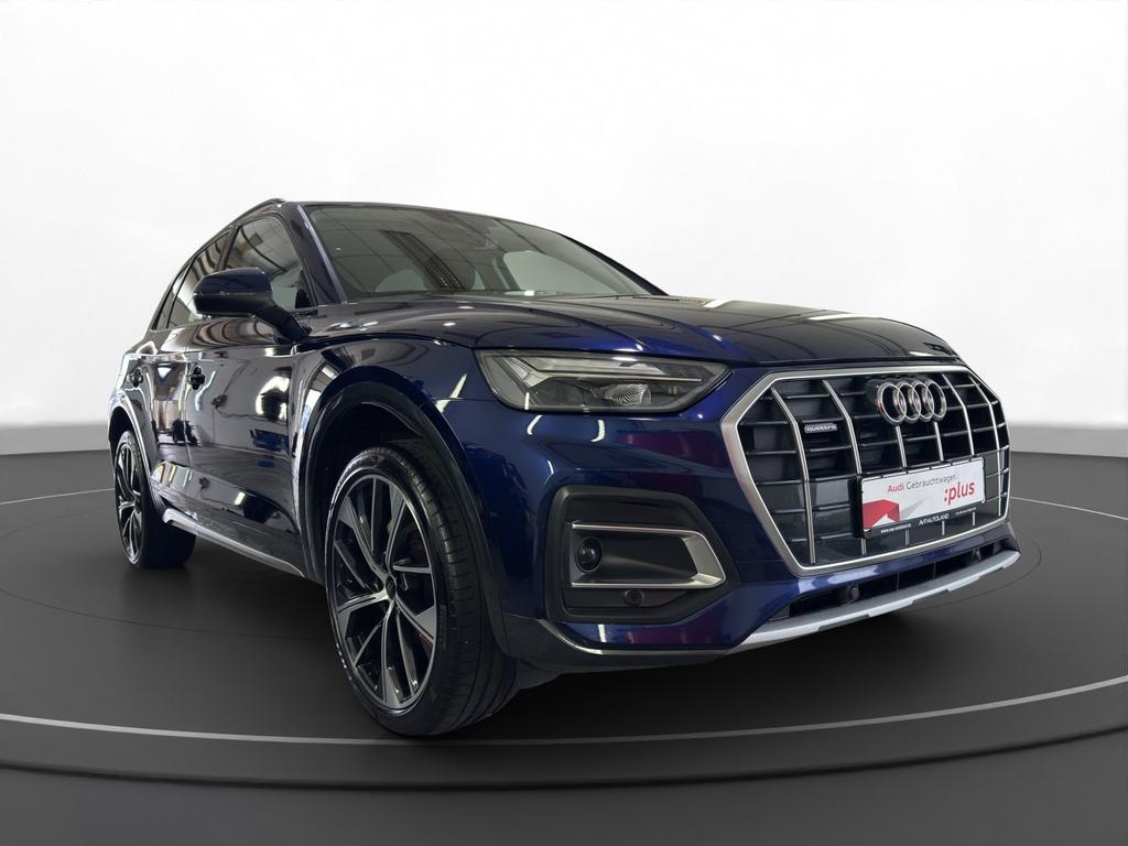 Audi Q5 2023 г. Синий, пробег 47696 км
