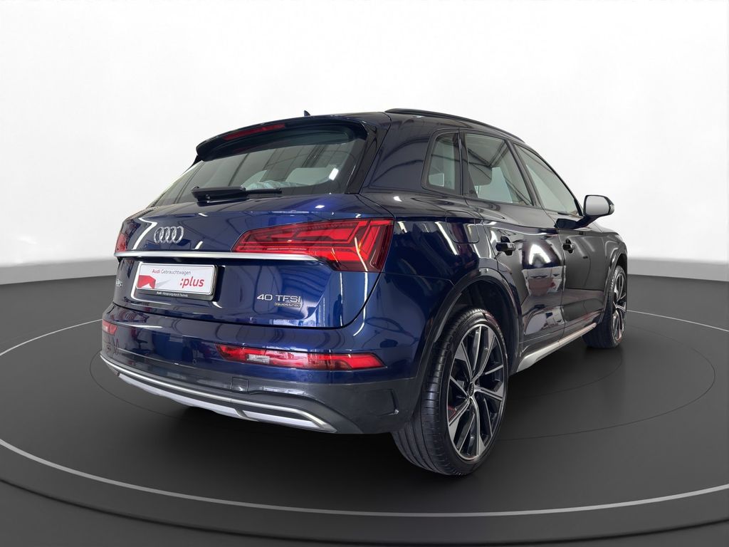 Audi Q5 2023 г. Синий, пробег 47696 км