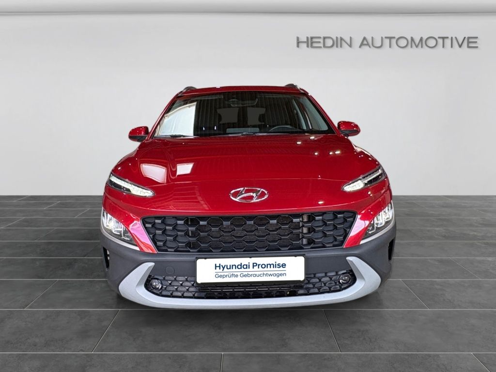 Hyundai Kona 2022 г. Красный, пробег 59160 км