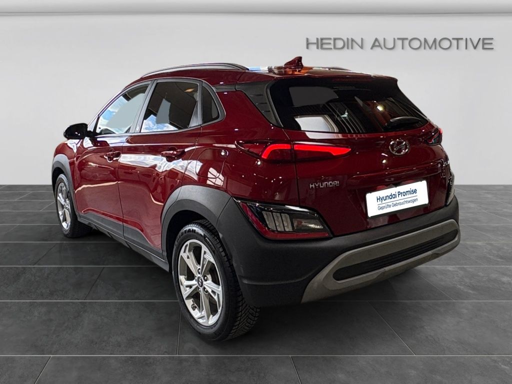 Hyundai Kona 2022 г. Красный, пробег 59160 км