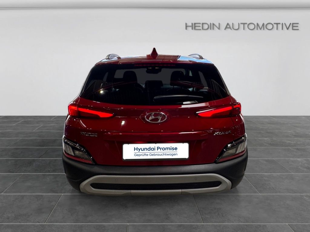 Hyundai Kona 2022 г. Красный, пробег 59160 км