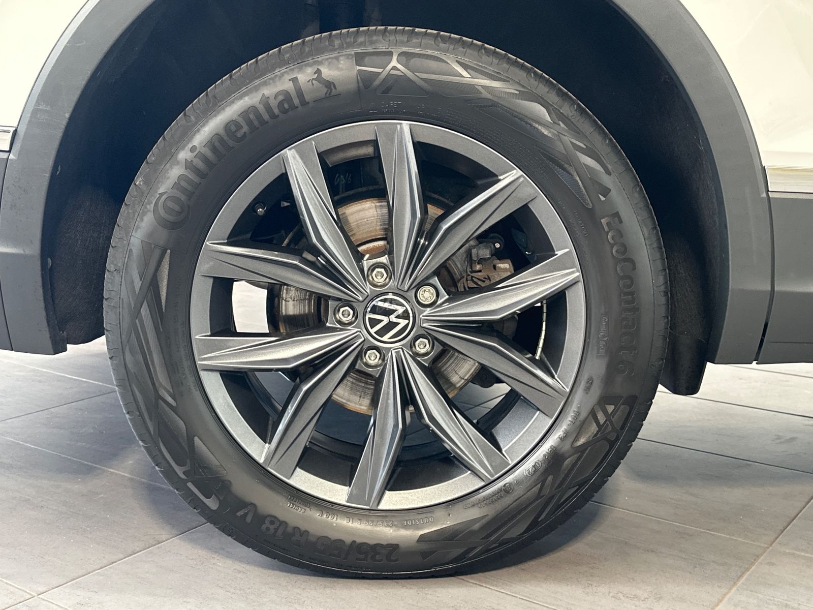 Volkswagen TIGUAN ALLSPACE 2022 г. Белый, пробег 42750 км