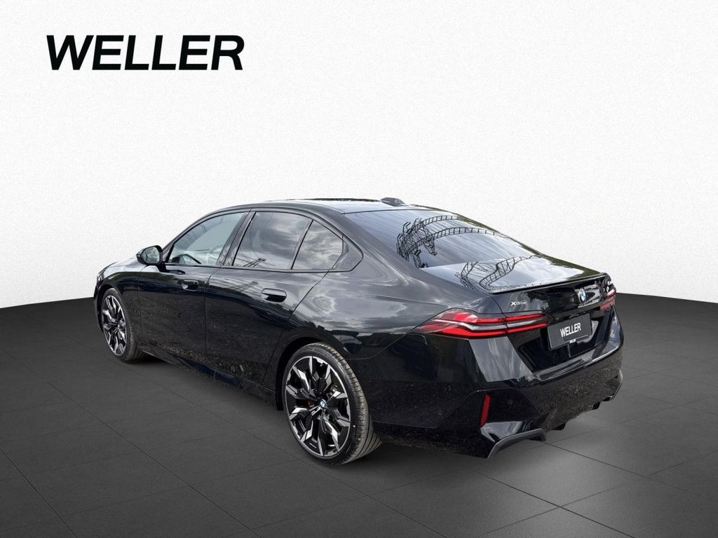 BMW 540 2025 г. Чёрный, пробег 23288 км