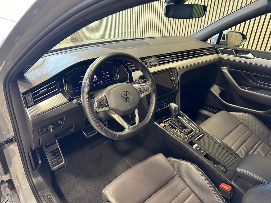 Volkswagen PASSAT VARIANT 2023 г. Серый, пробег 33860 км