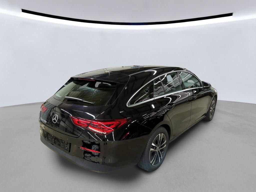 Mercedes-Benz CLA 200 SHOOTING BRAKE 2023 г. Чёрный, пробег 57376 км