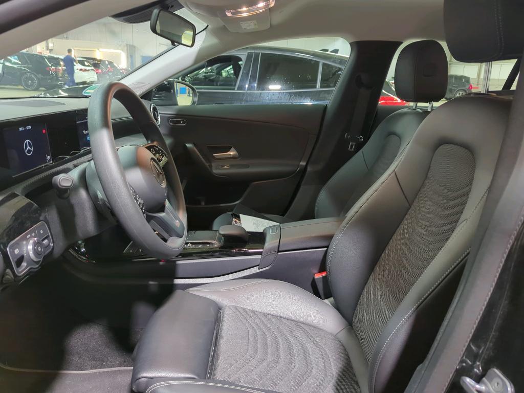 Mercedes-Benz CLA 200 SHOOTING BRAKE 2023 г. Чёрный, пробег 57376 км