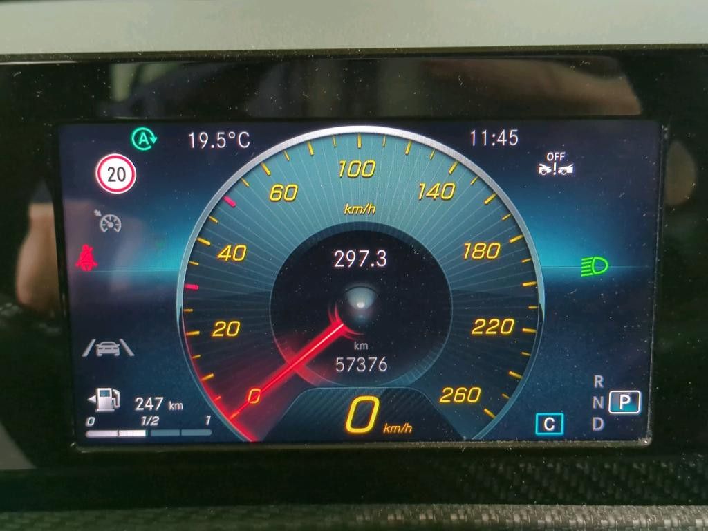 Mercedes-Benz CLA 200 SHOOTING BRAKE 2023 г. Чёрный, пробег 57376 км