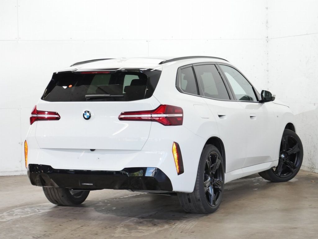 BMW X3 2026 г. Белый, пробег 15200 км
