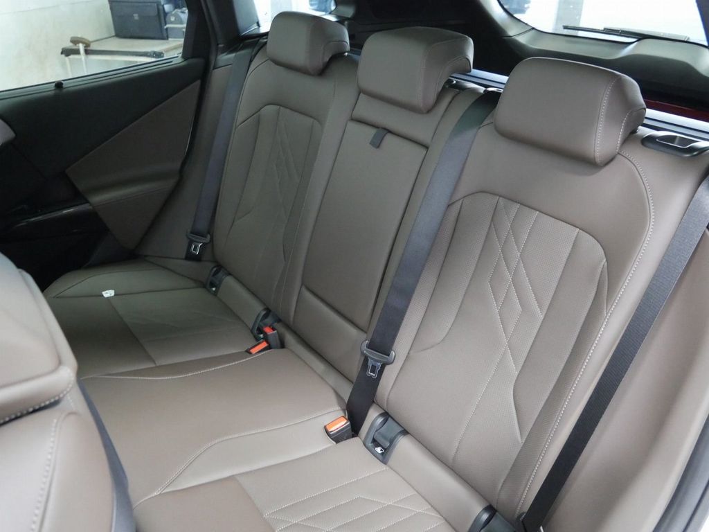 BMW X3 2026 г. Белый, пробег 15200 км