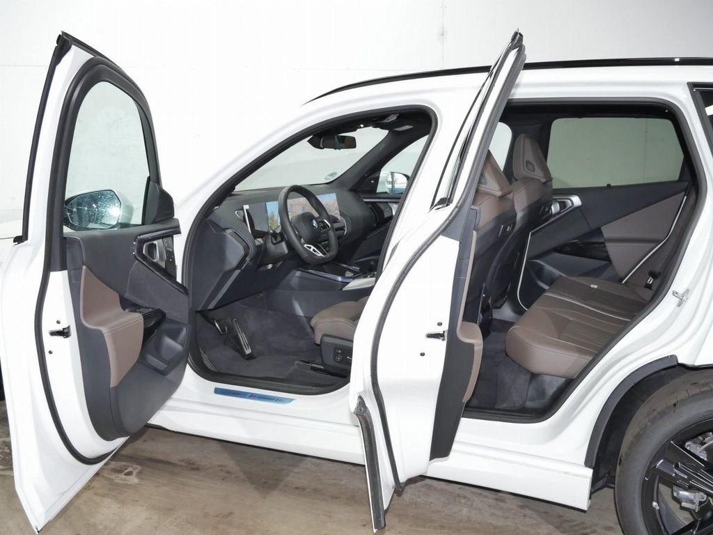 BMW X3 2026 г. Белый, пробег 15200 км