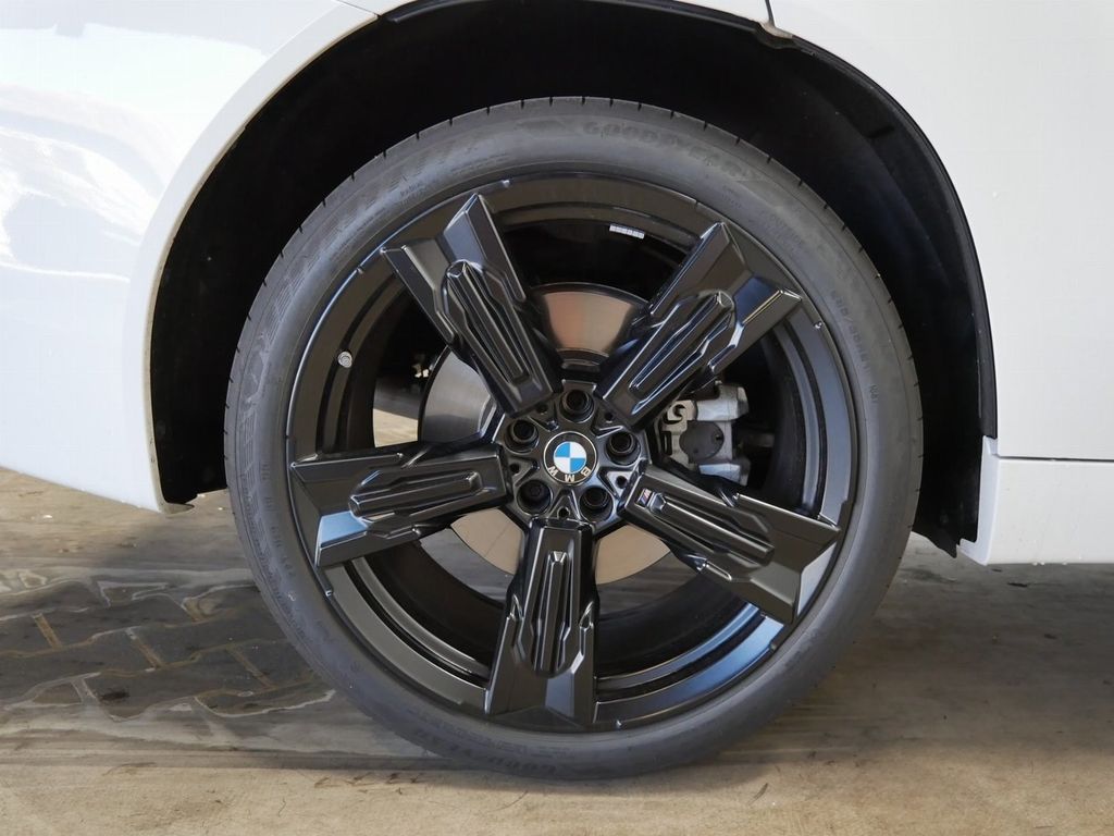 BMW X3 2026 г. Белый, пробег 15200 км