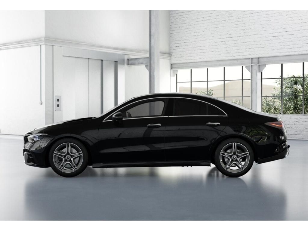 Mercedes-Benz CLA 200 2025 г. Чёрный, пробег 29817 км