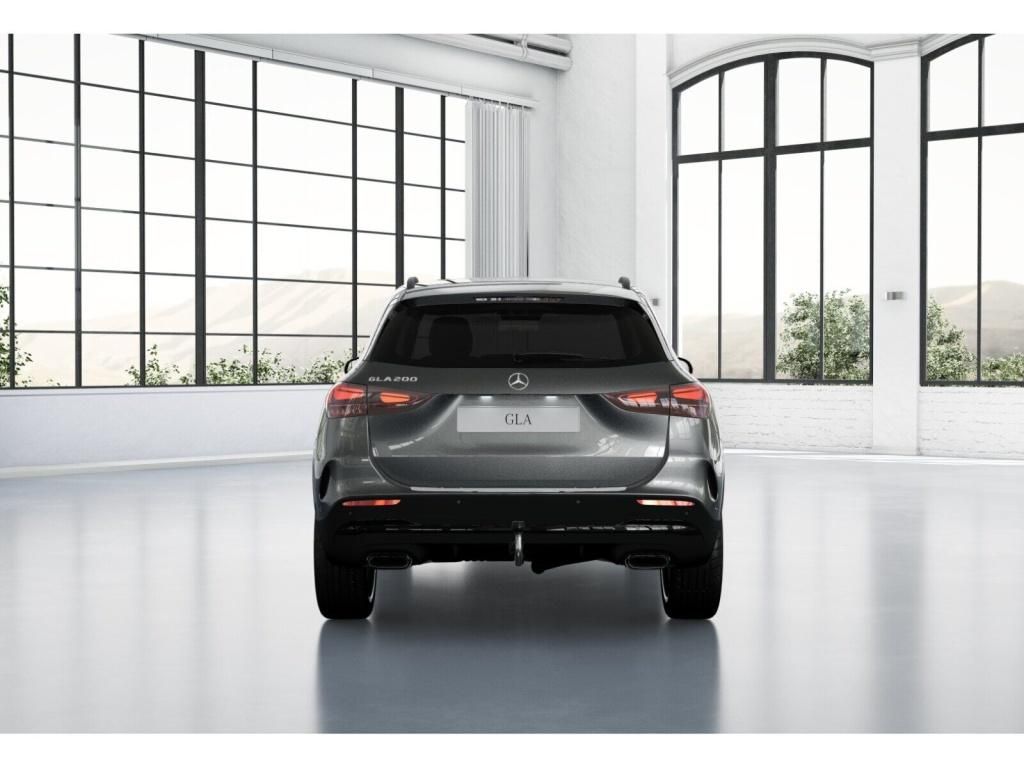 Mercedes-Benz GLA 200 2025 г. Серый, пробег 12720 км