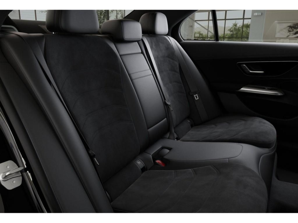 Mercedes-Benz E 200 2025 г. Чёрный, пробег 17931 км