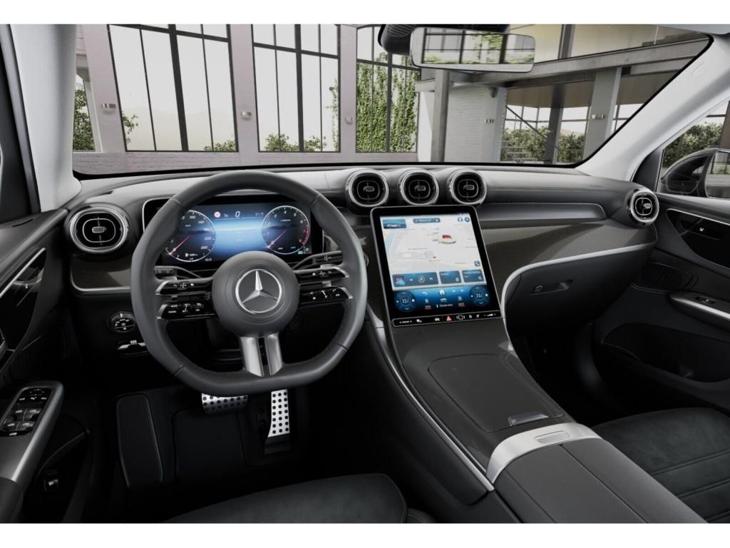 Mercedes-Benz GLC 200 2025 г. Белый, пробег 10866 км