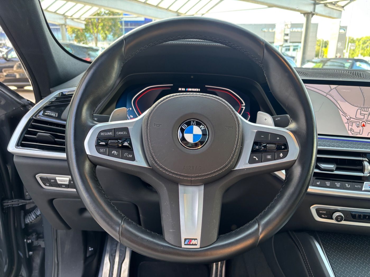 BMW X6 M50 2023 г. Серый, пробег 26921 км
