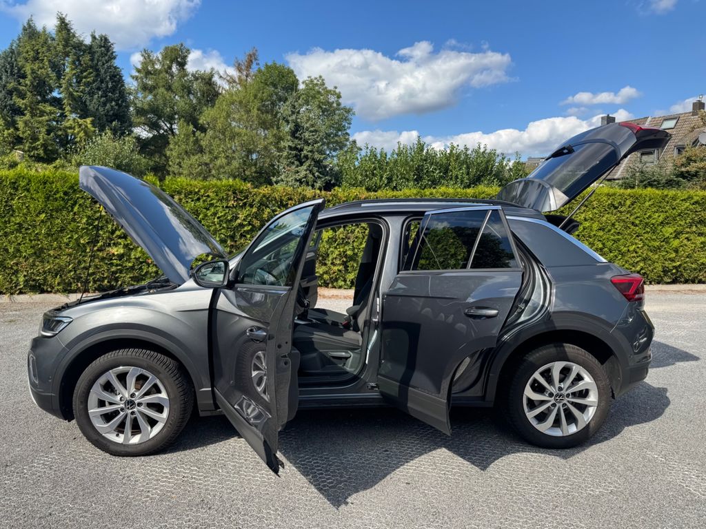 Volkswagen T-Roc 2022 г. Серый, пробег 40713 км