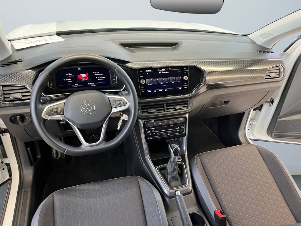 Volkswagen T-Cross 2023 г. Белый, пробег 22202 км