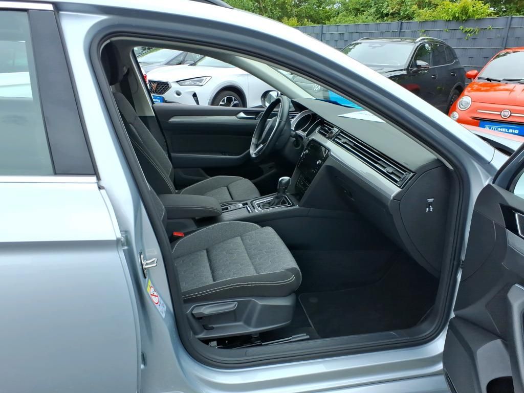 Volkswagen PASSAT VARIANT 2023 г. Серый, пробег 55179 км