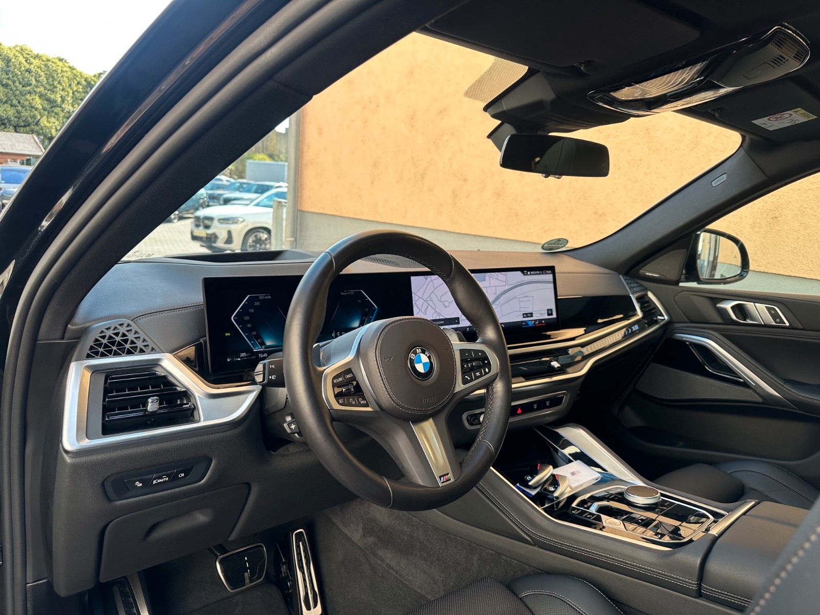 BMW X6 2023 г. Чёрный, пробег 54000 км