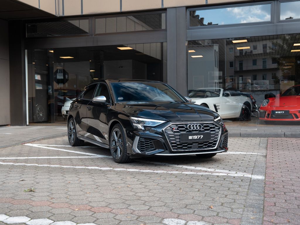 Audi S3 2022 г. Чёрный, пробег 10060 км