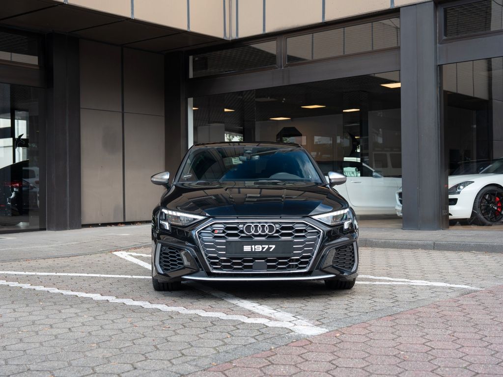 Audi S3 2022 г. Чёрный, пробег 10060 км