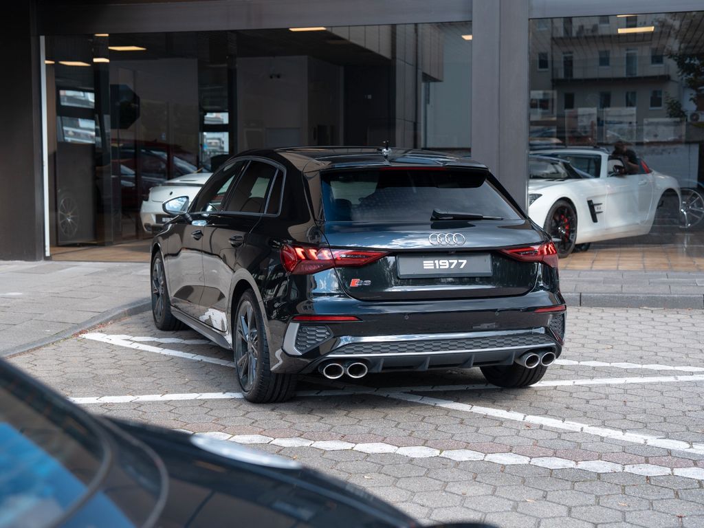 Audi S3 2022 г. Чёрный, пробег 10060 км