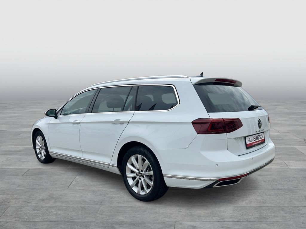 Volkswagen PASSAT VARIANT 2022 г. Белый, пробег 24500 км