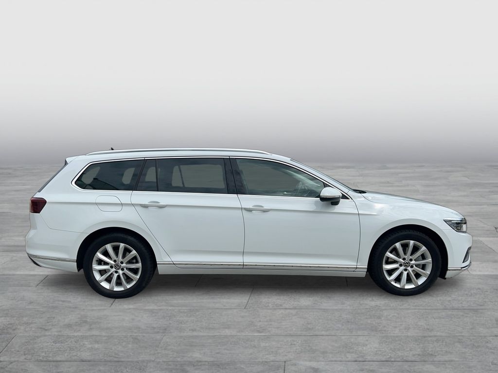 Volkswagen PASSAT VARIANT 2022 г. Белый, пробег 24500 км