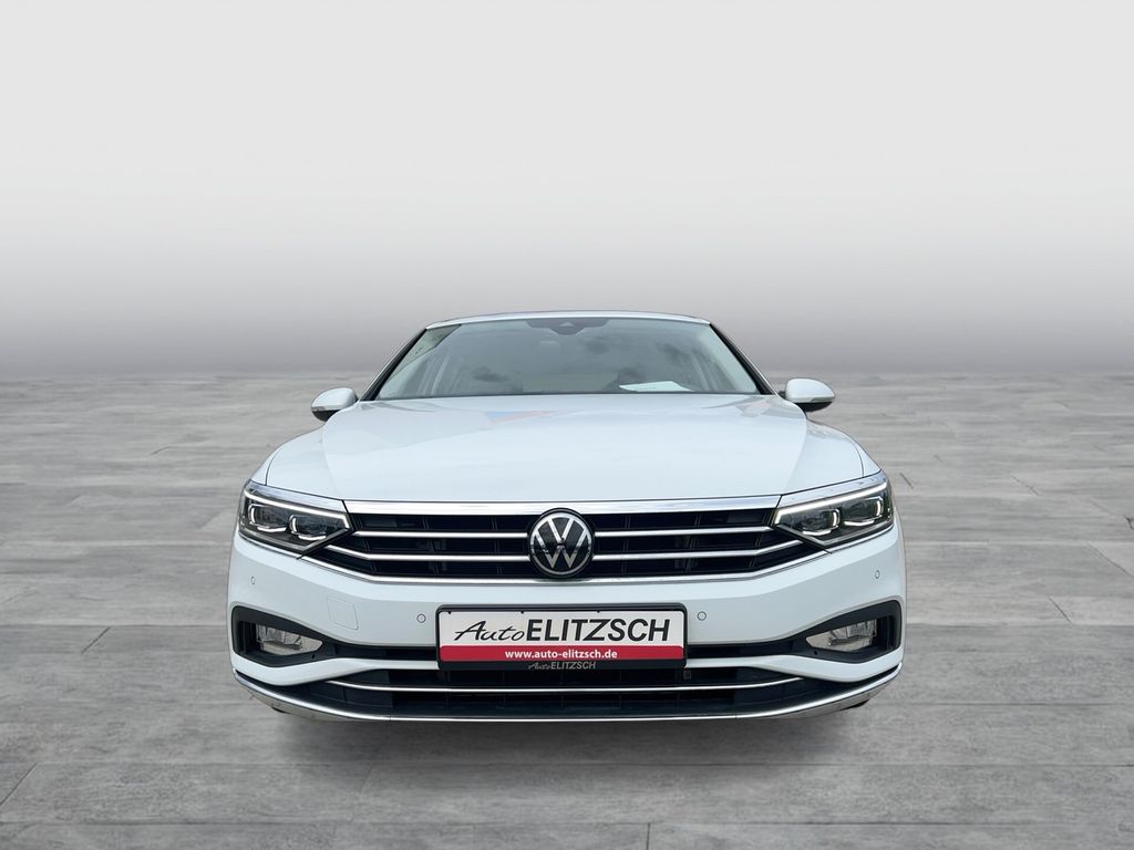 Volkswagen PASSAT VARIANT 2022 г. Белый, пробег 24500 км