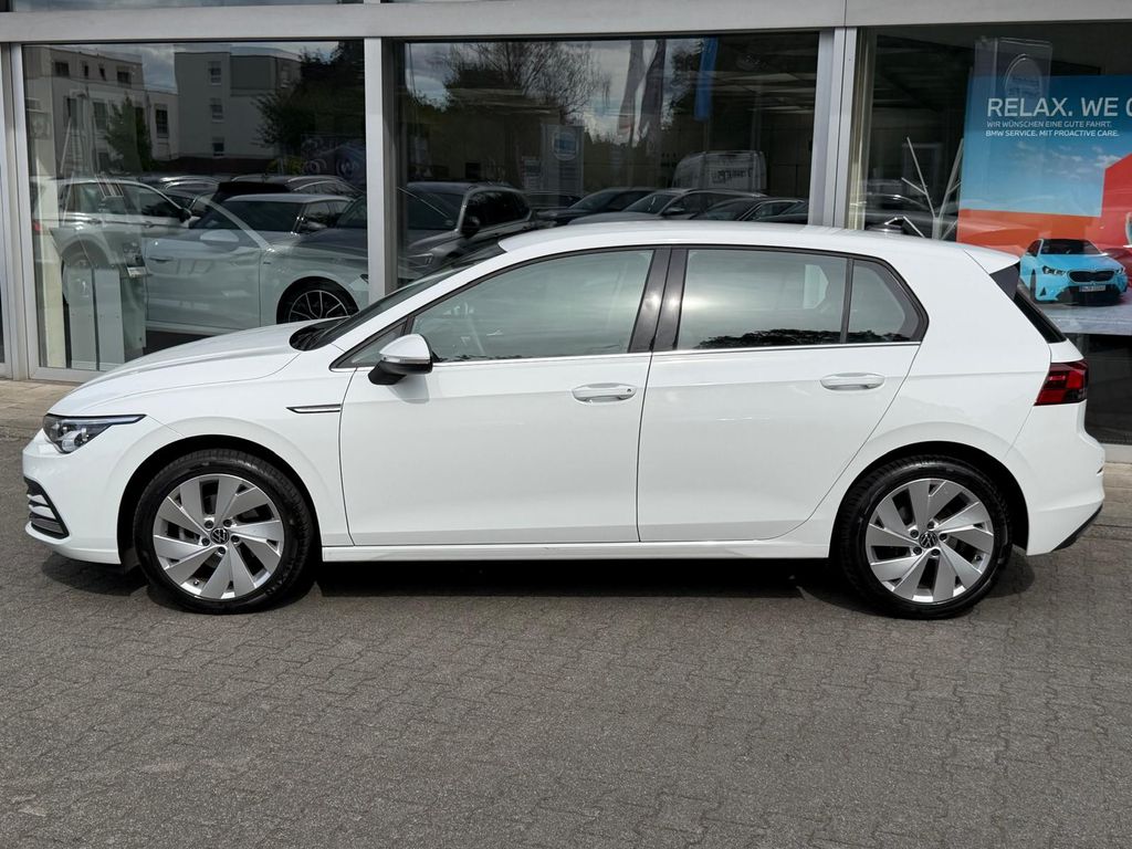 Volkswagen Golf 2024 г. Белый, пробег 39840 км