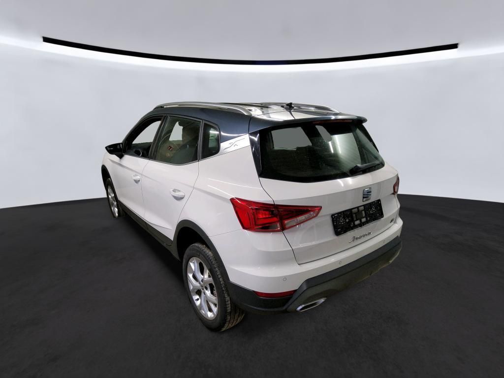 SEAT Arona 2022 г. Белый, пробег 37159 км