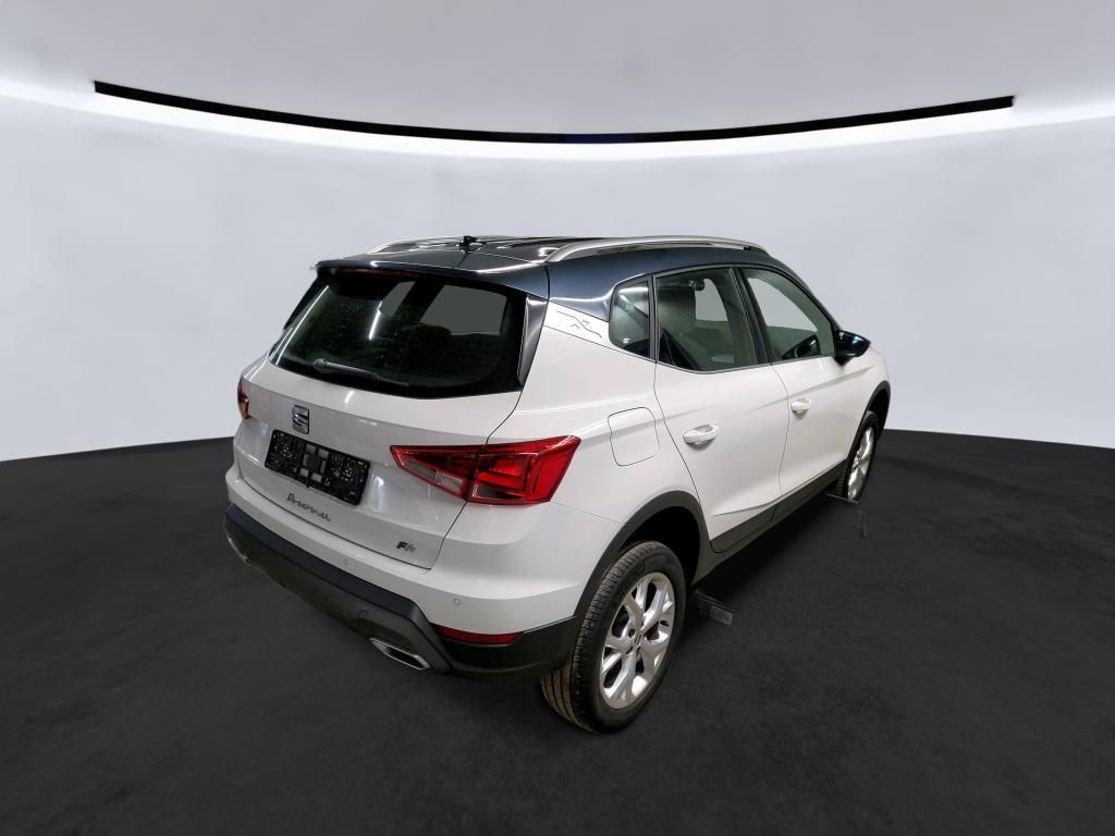 SEAT Arona 2022 г. Белый, пробег 37159 км