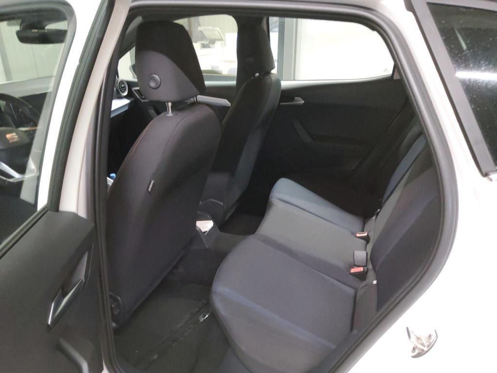 SEAT Arona 2022 г. Белый, пробег 37159 км