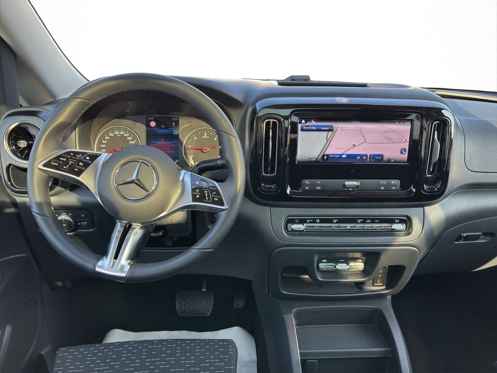 Mercedes-Benz Vito 2025 г. Белый, пробег 15700 км