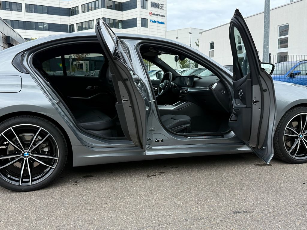 BMW 320 2024 г. Серый, пробег 39900 км