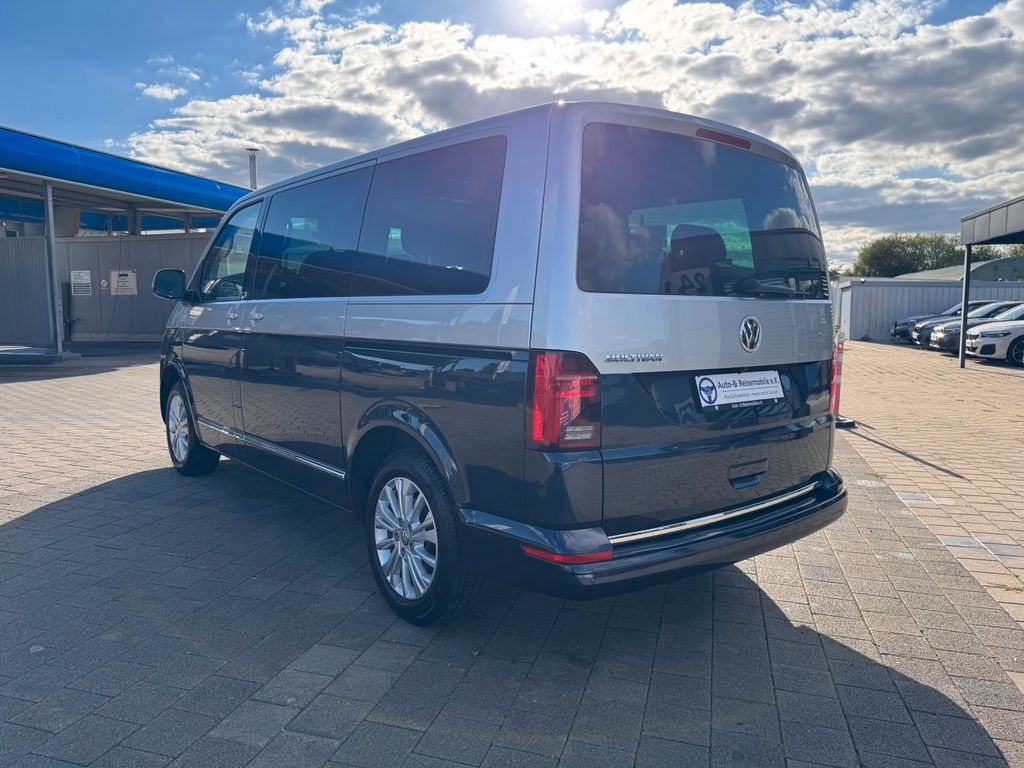 Volkswagen T6 MULTIVAN 2022 г. Синий, пробег 53000 км