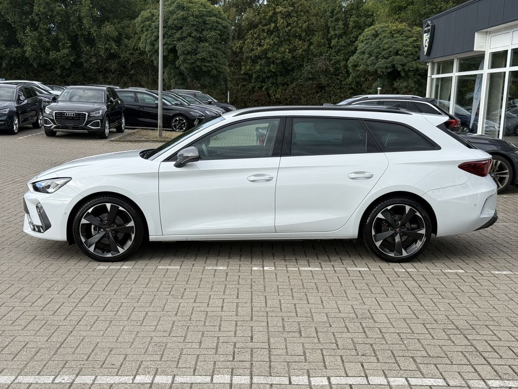 Cupra Leon 2025 г. Белый, пробег 35275 км