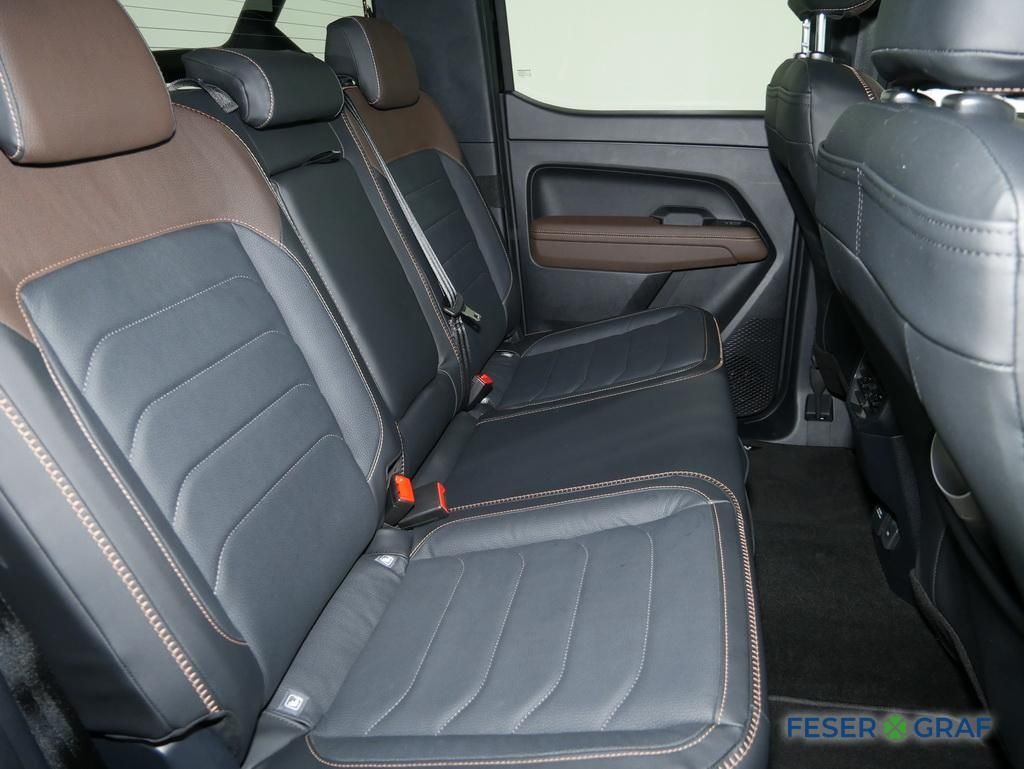 Volkswagen Amarok 2025 г. Чёрный, пробег 16950 км
