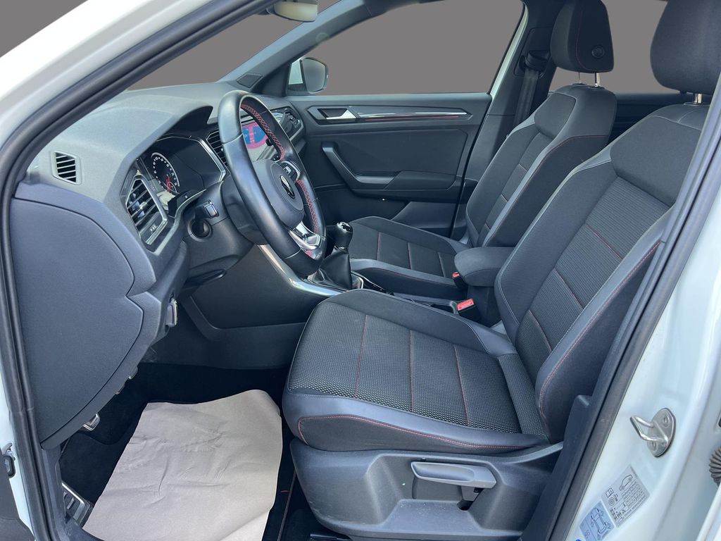 Volkswagen T-Roc 2022 г. Белый, пробег 37950 км