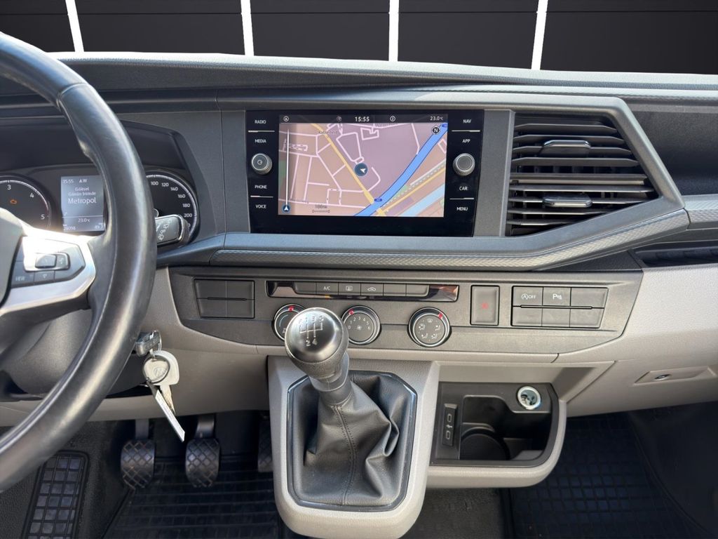 Volkswagen 8 series 2021 г. Серебристый, пробег 28300 км