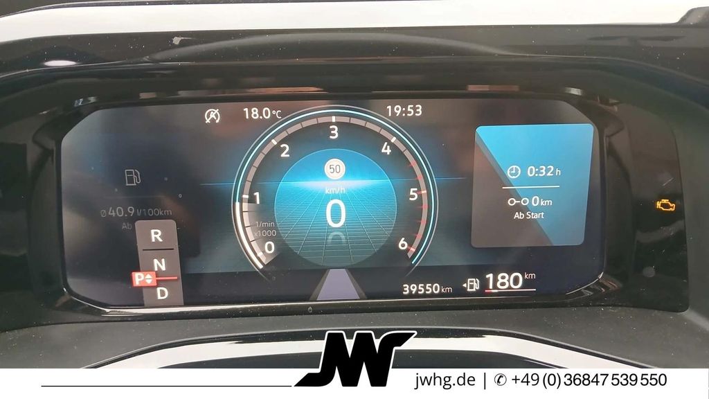 Volkswagen T7 MULTIVAN 2023 г. Белый, пробег 39600 км