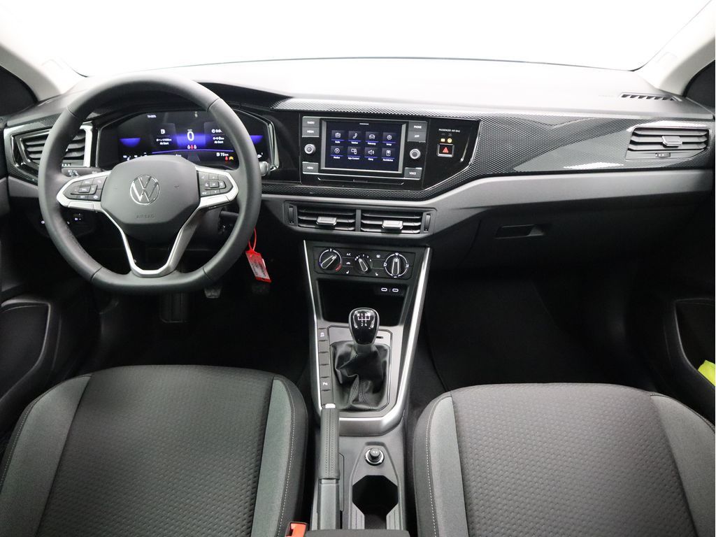 Volkswagen Taigo 2023 г. Серебристый, пробег 53530 км