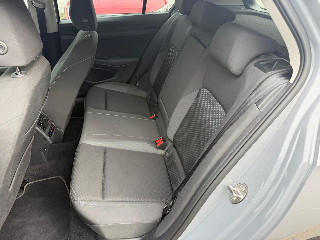 Volkswagen Golf 2023 г. Серый, пробег 59988 км